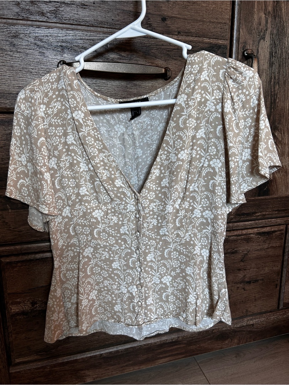 Forever 21 | Cream Paisley Button-Front V-Neck Top